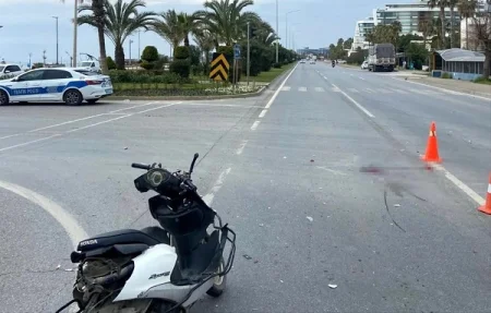 Yük maşını motosikletlə toqquşdu: 1 ölü