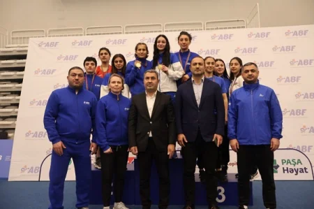 Azərbaycanın 2 qadın boksçusu Bakıda keçirilən beynəlxalq turnirdə qızıl, 3-ü gümüş medal qazanıb-FOTOLAR