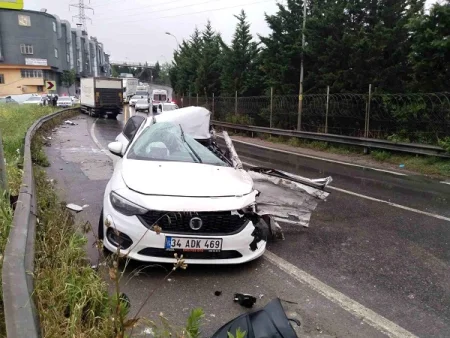 Yük maşını minik avtomobili ilə toqquşdu: 2 ölü, 4 yaralı