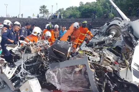 İki hərbi helikopter havada toqquşdu: 10 ölü