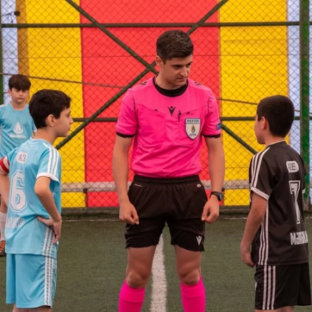 Bakı kənd və qəsəbələri arasında ll minifutbol turnirində 1/4 final mərhələsinin oyunları keçirilib-FOTOLAR