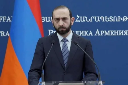 Mirzoyan bu diplomatları fərari adlandırdı