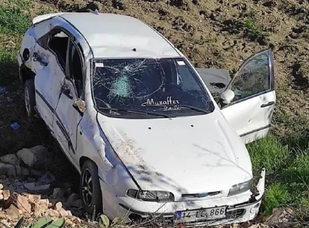 Yol qəzası: Sürücü yaralandı