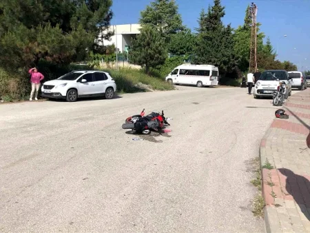 Motosiklet və yük maşını toqquşdu: 1 yaralı