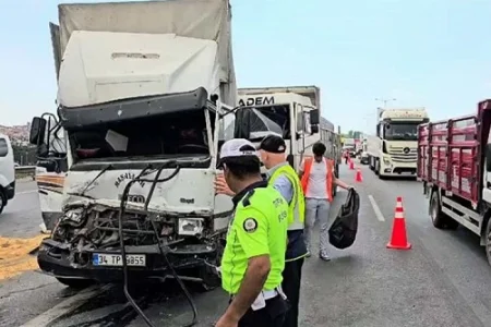 Zəncirvari qəzada 10 avtomobil iştirak etdi