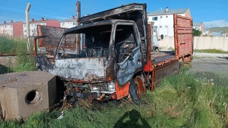 Yük maşını yandı