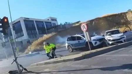 Qanunsuz taksi ilə yol polisi maşını ilə toqquşub: 6 yaralı