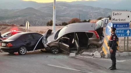 Yol qəzası: 1 ölü, 4 yaralı