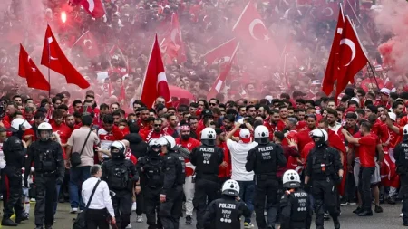 Berlin polisindən Türkiyə-Niderland oyunu ilə bağlı anormal qərar