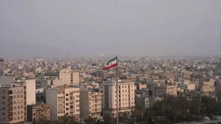 İranda təlim təyyarəsi qəza törətdi: 1 ölü, 1 yaralı