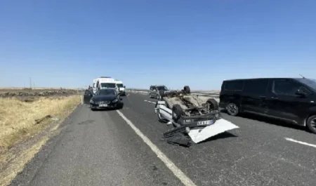 Mikroavtobus və TIR toqquşdu: 3 yaralı