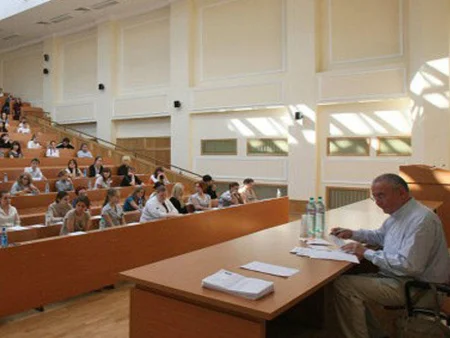 Bu universitetdə yeni fakültə yaradıldı