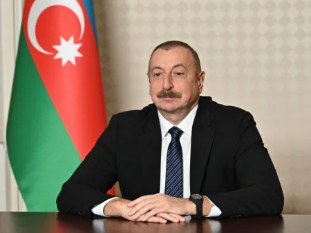 İlham Əliyev Xankəndidə Zəfər meydanında Konqres Mərkəzinin tikintisi ilə tanış olub