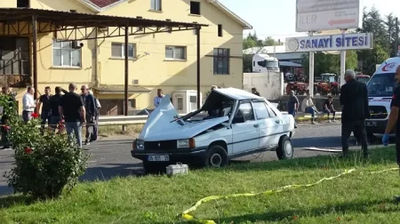 Minik avtomobili və mikroavtobus toqquşdu: 1 ölü, 9 yaralı