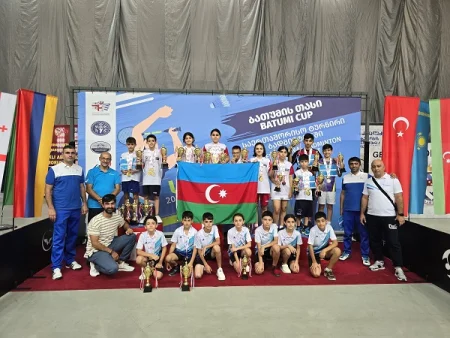 Uşaq badmintonçularımız 16 medal qazanıb