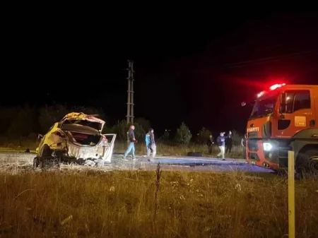 Yük maşını və minik avtomobili toqquşdu: 2 yaralı