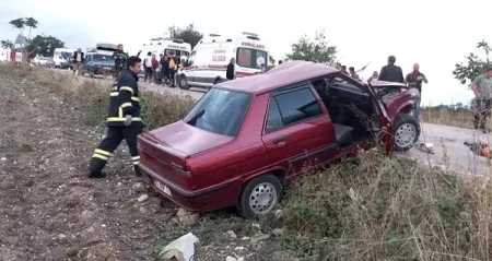 Mikroavtobus və minik avtomobili toqquşdu: 2 yaralı 