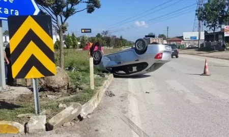 Avtomobil aşdı: Sürücü yaralandı